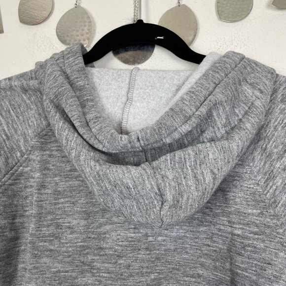 Cable & Gauge Woman's Sz S Gray Hoodie Pullover‎ Sweatshirt Cropped Basic Fall - Picture 4 of 6
